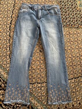 Cream Denim Embroidered Hem Jeans - Size 31